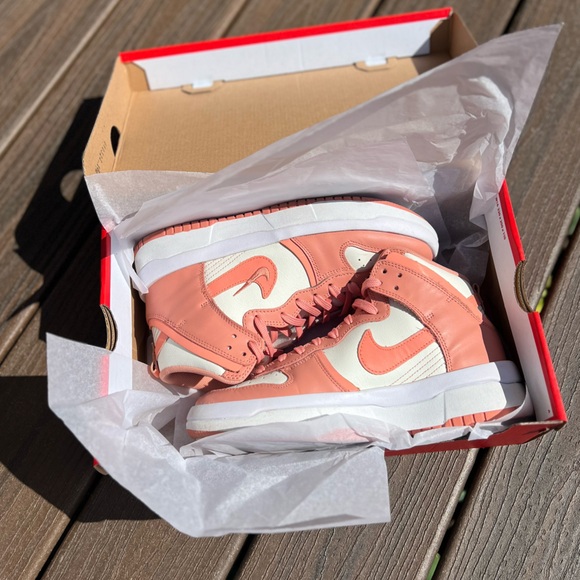 𝐍𝐈𝐊𝐄 𝐃𝐮𝐧𝐤 𝐇𝐢𝐠𝐡 𝐔𝐩 𝐖𝐨𝐦𝐞𝐧'𝐬 𝐒𝐧𝐞𝐚𝐤𝐞𝐫𝐬 - Picture 13 of 16